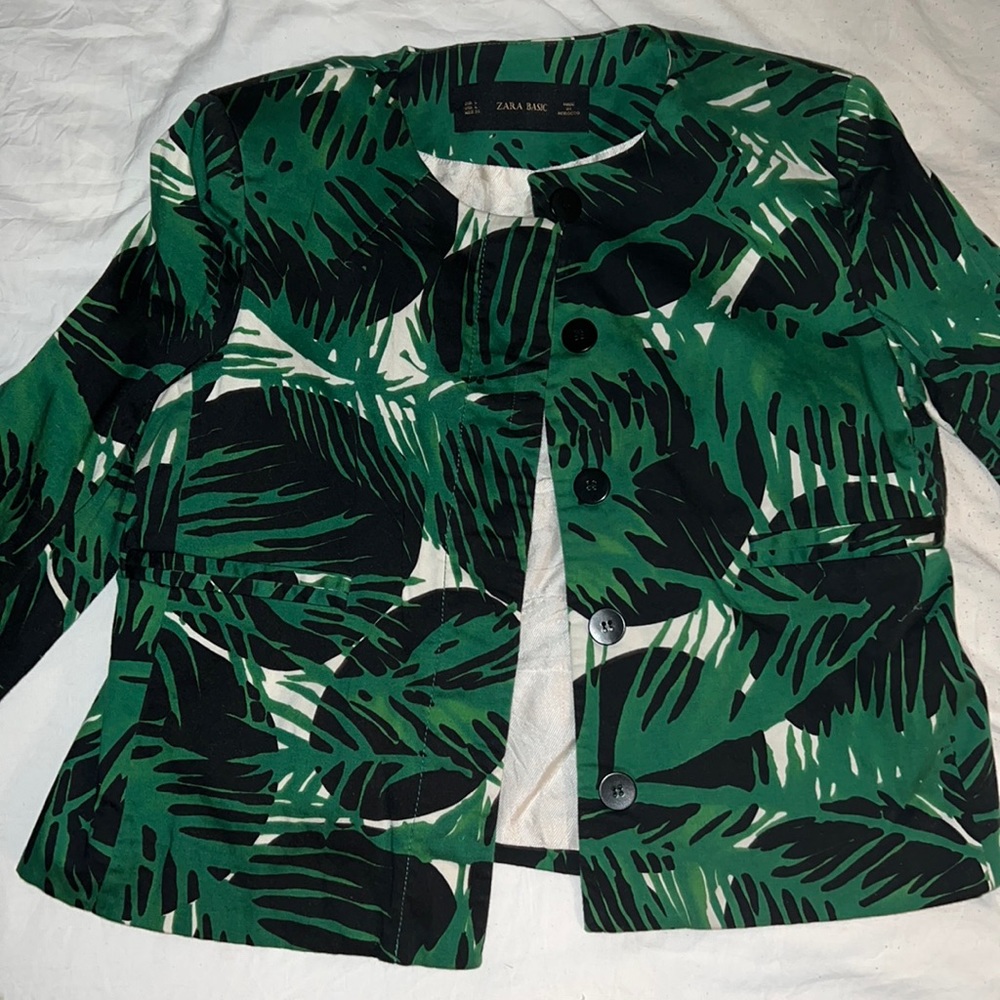 Zara Fitted padded shoulder blazer